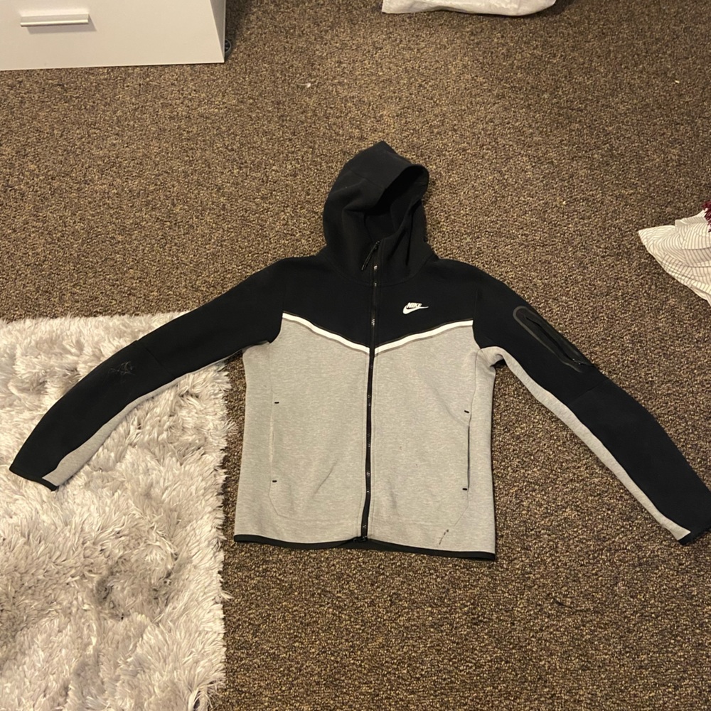 Nike & Champion sweater bundle